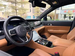 Li Auto ONE 2020 Увеличение диапазона 6 Кресельная плита интерьер фото 11 Li Auto ONE 2020 Увеличение диапазона 6 Кресельная плита интерьер фото 11