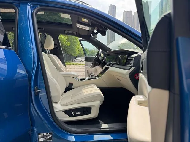 Li Auto ONE 2020 Extensión de rango 6 Placa del asiento exterior foto 9 Li Auto ONE 2020 Extensión de rango 6 Placa del asiento exterior foto 9