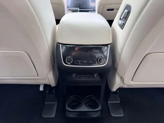 Li Auto ONE 2020 Extensión de rango 6 Placa del asiento interior foto 17 Li Auto ONE 2020 Extensión de rango 6 Placa del asiento interior foto 17