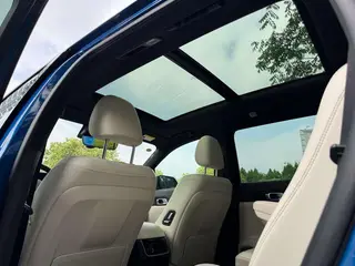 Li Auto ONE 2020 Extensión de rango 6 Placa del asiento interior foto 18 Li Auto ONE 2020 Extensión de rango 6 Placa del asiento interior foto 18