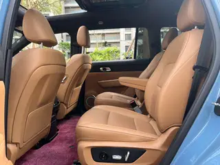 Li Auto ONE 2021 extended range 6 Seat plate interior photo 6