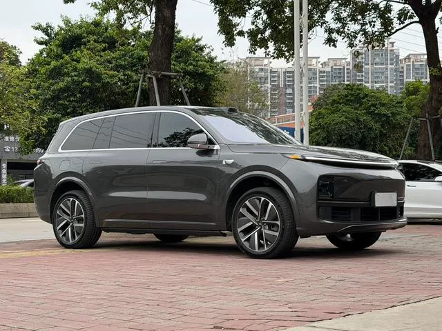 Li Auto L9 2022 Max Edición exterior foto 3 Li Auto L9 2022 Max Edición exterior foto 3