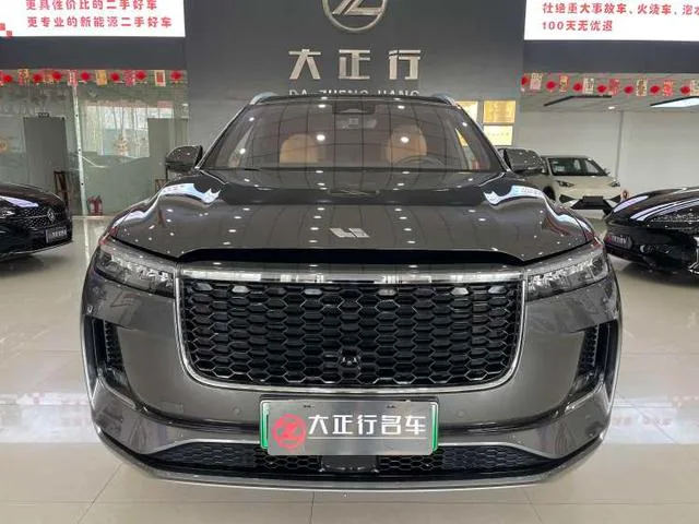 Li Auto ONE 2021 extended range 6 Seat plate exterior photo 2 Li Auto ONE 2021 extended range 6 Seat plate exterior photo 2