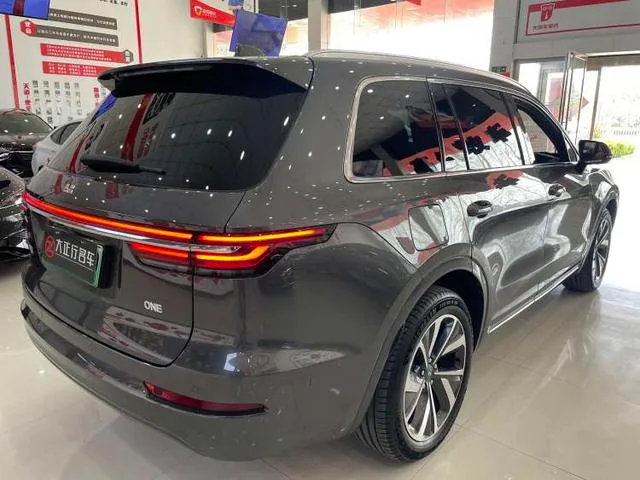 Li Auto ONE 2021 extended range 6 Seat plate exterior photo 4 Li Auto ONE 2021 extended range 6 Seat plate exterior photo 4