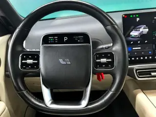 Li Auto L9 2022 Max version interior photo 12 Li Auto L9 2022 Max version interior photo 12