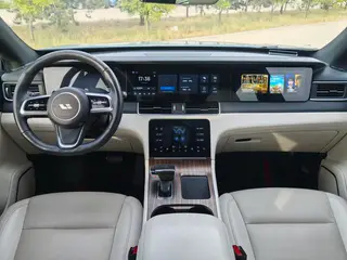 Li Auto ONE 2021 extended range 6 Seat plate interior photo 8 Li Auto ONE 2021 extended range 6 Seat plate interior photo 8
