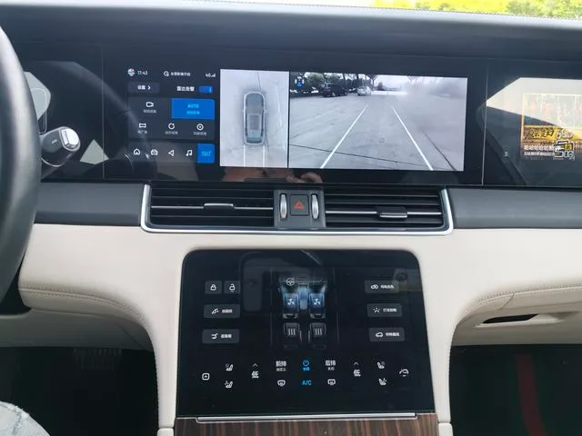 Li Auto ONE 2021 extended range 6 Seat plate interior photo 12 Li Auto ONE 2021 extended range 6 Seat plate interior photo 12