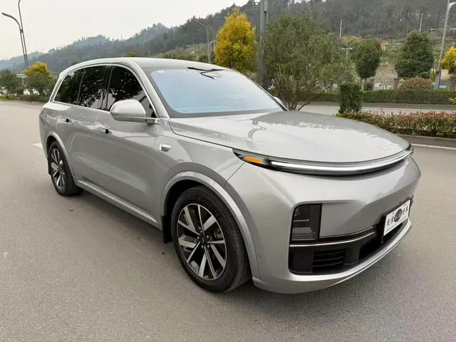 Li Auto L8 2023 Pro Версия экстерьер фото 3