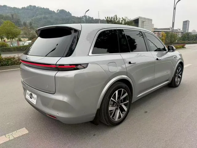 Li Auto L8 2023 Pro Версия интерьер фото 7