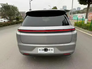 Li Auto L8 2023 Pro Версия интерьер фото 8