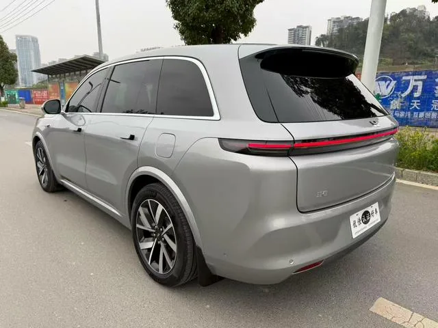 Li Auto L8 2023 Pro Версия интерьер фото 9