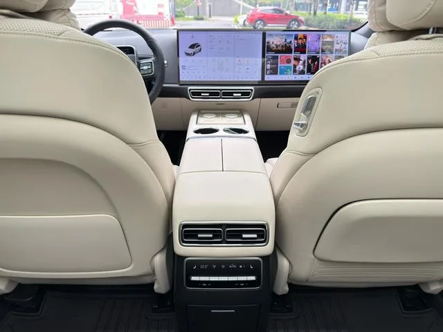 Li Auto L7 2023 Pro Edición interior foto 17 Li Auto L7 2023 Pro Edición interior foto 17