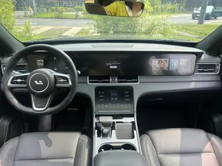 Li Auto ONE 2021 extended range 6 Seat plate interior photo 7 Li Auto ONE 2021 extended range 6 Seat plate interior photo 7