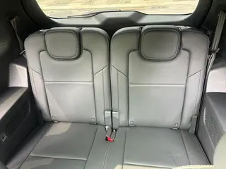 Li Auto ONE 2021 extended range 6 Seat plate interior photo 8 Li Auto ONE 2021 extended range 6 Seat plate interior photo 8