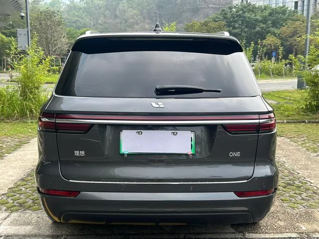 Li Auto ONE 2021 extended range 6 Seat plate interior photo 10 Li Auto ONE 2021 extended range 6 Seat plate interior photo 10
