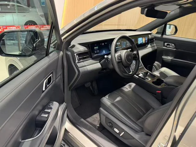 Li Auto ONE 2020 extended range 6 Seat plate exterior photo 8 Li Auto ONE 2020 extended range 6 Seat plate exterior photo 8