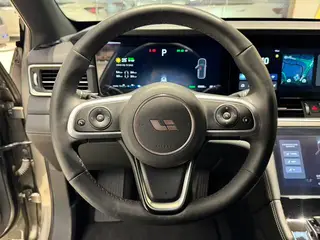 Li Auto ONE 2020 extended range 6 Seat plate interior photo 13 Li Auto ONE 2020 extended range 6 Seat plate interior photo 13