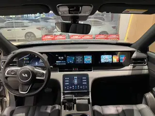 Li Auto ONE 2020 extended range 6 Seat plate interior photo 14 Li Auto ONE 2020 extended range 6 Seat plate interior photo 14