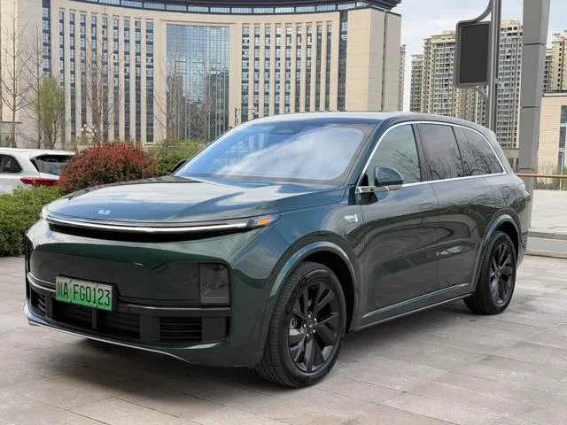 Li Auto L8 2023 Pro Версия экстерьер фото 1 Li Auto L8 2023 Pro Версия экстерьер фото 1