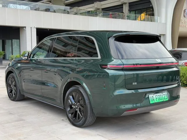 Li Auto L8 2023 Pro Версия интерьер фото 18 Li Auto L8 2023 Pro Версия интерьер фото 18
