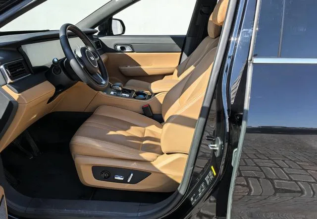 Li Auto ONE 2020 Extensión de rango 6 Placa del asiento exterior foto 4 Li Auto ONE 2020 Extensión de rango 6 Placa del asiento exterior foto 4