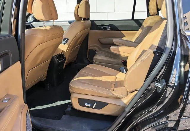 Li Auto ONE 2020 Extensión de rango 6 Placa del asiento exterior foto 10 Li Auto ONE 2020 Extensión de rango 6 Placa del asiento exterior foto 10