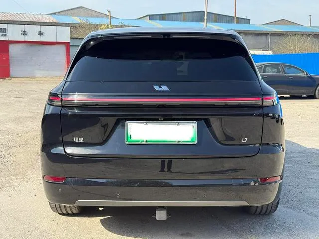 Li Auto L7 2024 Ultra Edición exterior foto 3 Li Auto L7 2024 Ultra Edición exterior foto 3