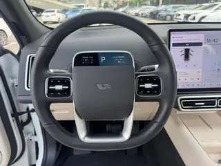 Li Auto L7 2023 Pro Версия интерьер фото 12 Li Auto L7 2023 Pro Версия интерьер фото 12
