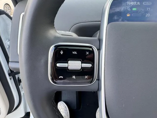 Li Auto L7 2023 Pro Версия интерьер фото 18 Li Auto L7 2023 Pro Версия интерьер фото 18