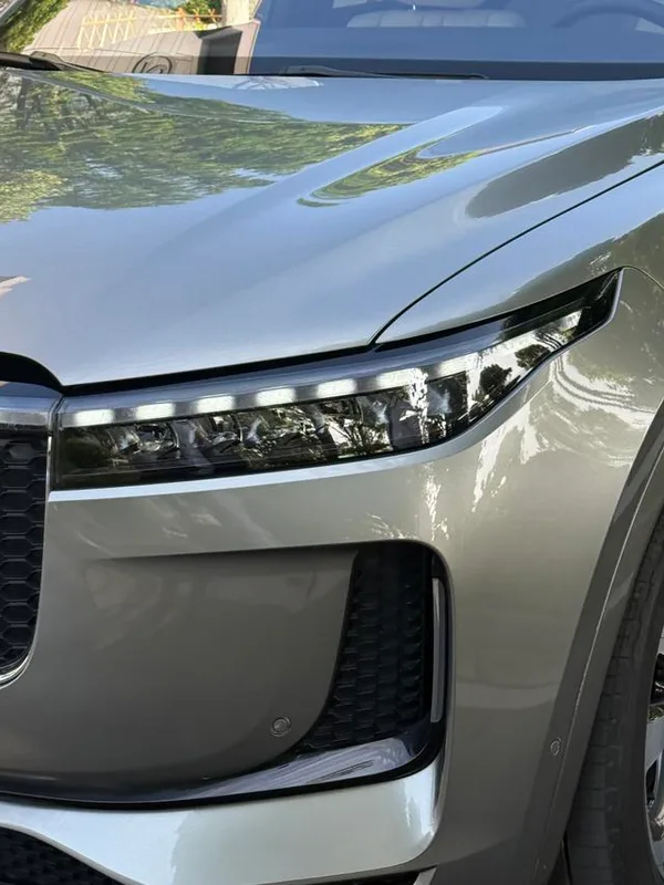 Li Auto ONE 2020 extended range 6 Seat plate exterior photo 4 Li Auto ONE 2020 extended range 6 Seat plate exterior photo 4
