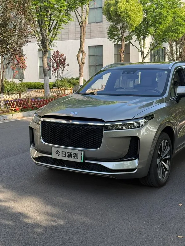 Li Auto ONE 2020 extended range 6 Seat plate exterior photo 6 Li Auto ONE 2020 extended range 6 Seat plate exterior photo 6