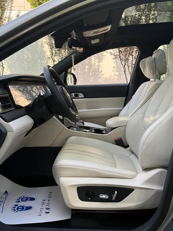 Li Auto ONE 2020 extended range 6 Seat plate exterior photo 7 Li Auto ONE 2020 extended range 6 Seat plate exterior photo 7