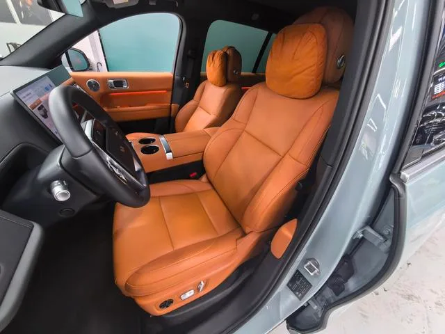 Li Auto L6 2025 Max Smart Rejuvenation New Edition exterior photo 5 Li Auto L6 2025 Max Smart Rejuvenation New Edition exterior photo 5