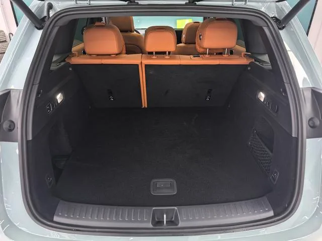 Li Auto L6 2025 Max Smart Rejuvenation New Edition exterior photo 7 Li Auto L6 2025 Max Smart Rejuvenation New Edition exterior photo 7