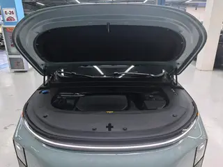 Li Auto L6 2025 Max Smart Rejuvenation New Edition exterior photo 9 Li Auto L6 2025 Max Smart Rejuvenation New Edition exterior photo 9