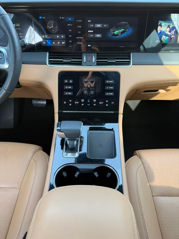 Li Auto ONE 2021 Extensión de rango 6 Placa del asiento interior foto 11 Li Auto ONE 2021 Extensión de rango 6 Placa del asiento interior foto 11