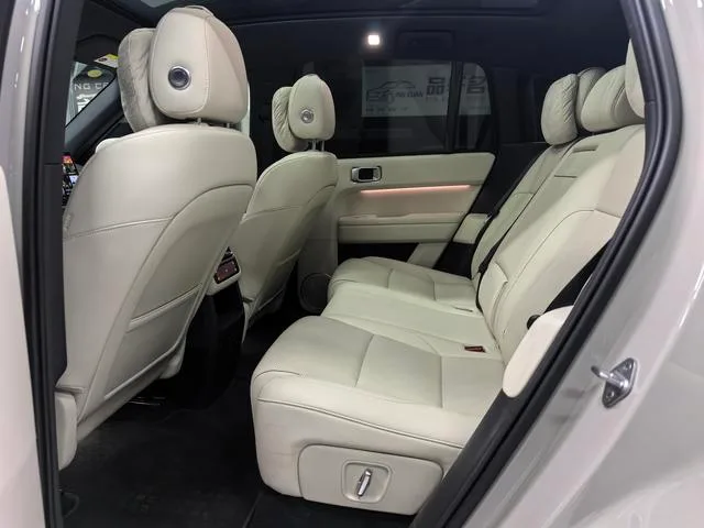 Li Auto L6 2025 Pro Smart Rejuvenation New Edition interior photo 17 Li Auto L6 2025 Pro Smart Rejuvenation New Edition interior photo 17