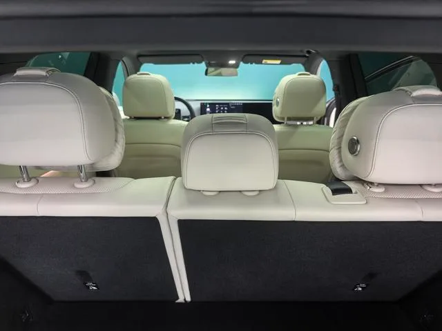 Li Auto L6 2025 Pro Smart Rejuvenation New Edition interior photo 19 Li Auto L6 2025 Pro Smart Rejuvenation New Edition interior photo 19