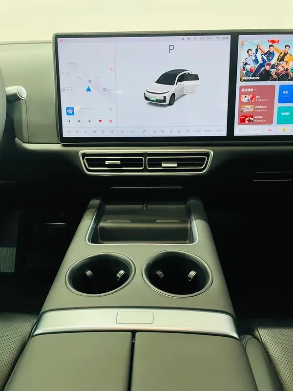 Li Auto L7 2023 Pro version interior photo 12