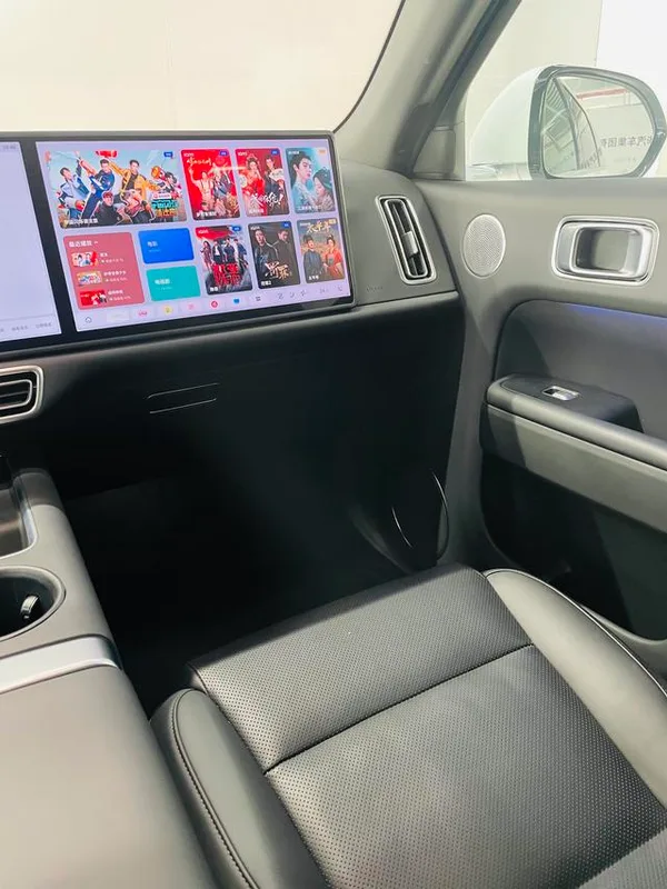 Li Auto L7 2023 Pro version interior photo 15