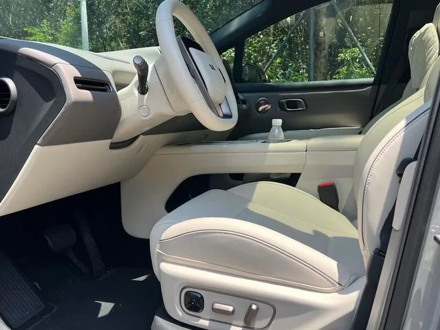 Li Auto i6 2025 Полный привод Стандартная версия экстерьер фото 7 Li Auto i6 2025 Полный привод Стандартная версия экстерьер фото 7