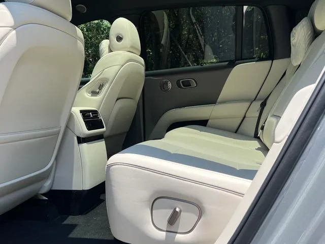 Li Auto i6 2025 Полный привод Стандартная версия экстерьер фото 8 Li Auto i6 2025 Полный привод Стандартная версия экстерьер фото 8