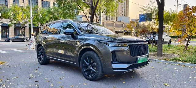 Li Auto ONE 2020 extended range 6 Seat plate exterior photo 3 Li Auto ONE 2020 extended range 6 Seat plate exterior photo 3