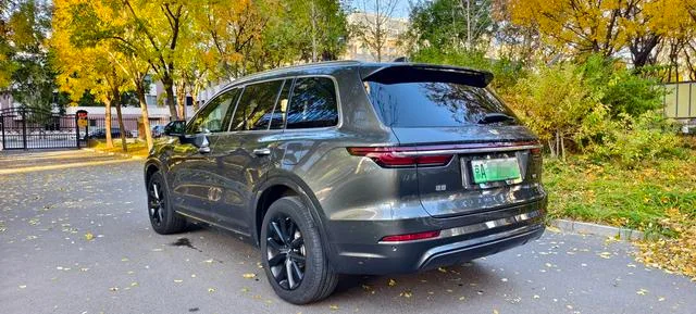 Li Auto ONE 2020 extended range 6 Seat plate exterior photo 4 Li Auto ONE 2020 extended range 6 Seat plate exterior photo 4