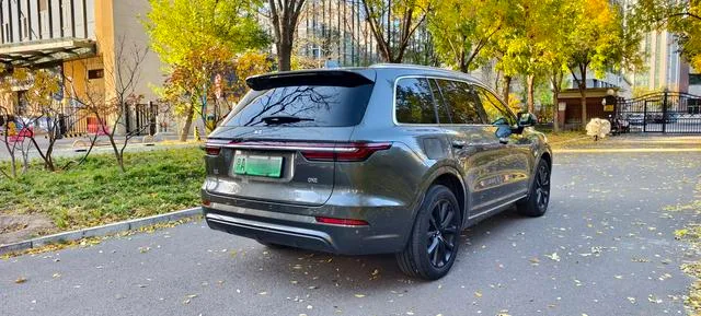 Li Auto ONE 2020 extended range 6 Seat plate exterior photo 6 Li Auto ONE 2020 extended range 6 Seat plate exterior photo 6