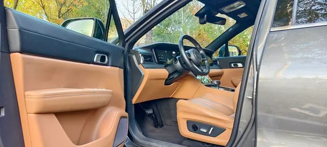 Li Auto ONE 2020 extended range 6 Seat plate exterior photo 8 Li Auto ONE 2020 extended range 6 Seat plate exterior photo 8