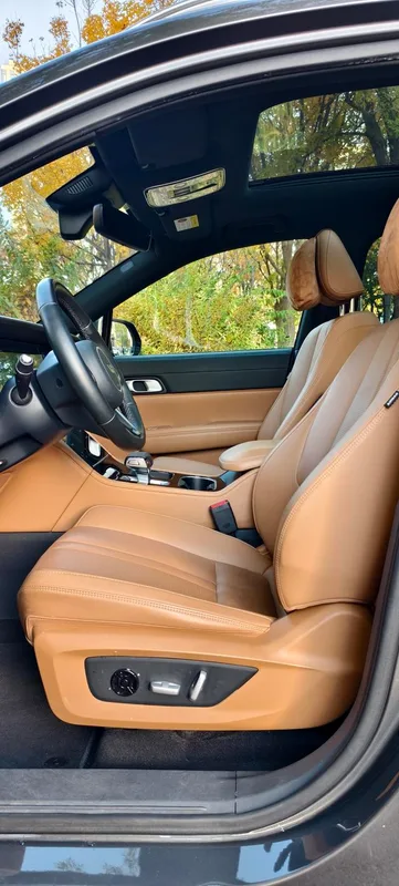Li Auto ONE 2020 extended range 6 Seat plate exterior photo 10 Li Auto ONE 2020 extended range 6 Seat plate exterior photo 10