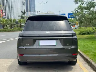 Li Auto L9 2022 Max Версия интерьер фото 11