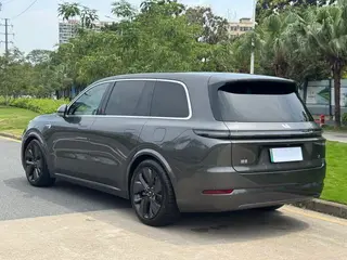 Li Auto L9 2022 Max Версия интерьер фото 12