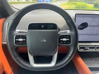 Li Auto L9 2022 Max Версия интерьер фото 16